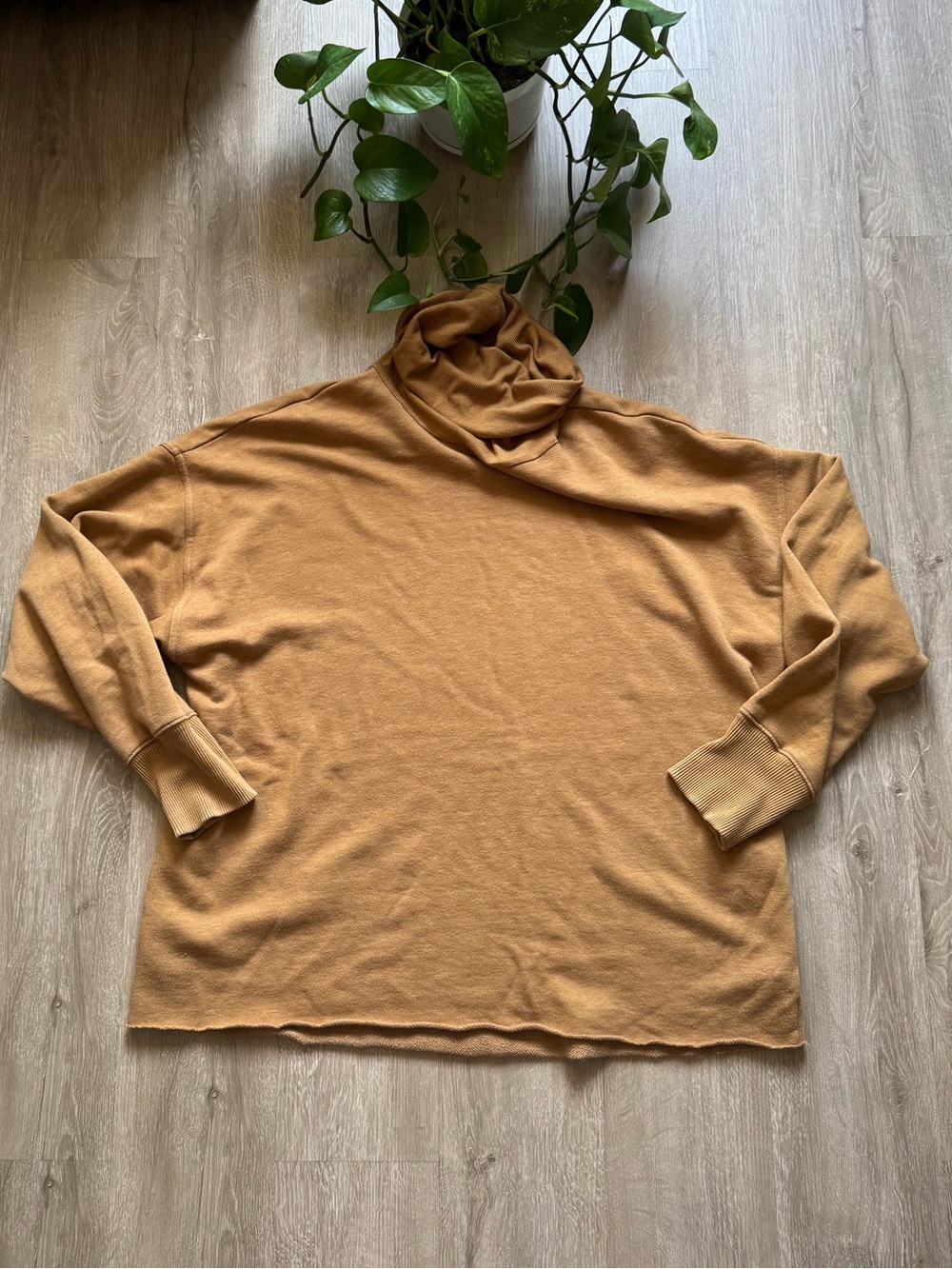 Aerie funnel neck raw hem oversized sweatshirt size medium
